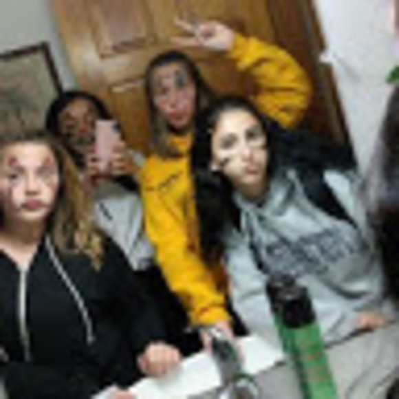 Meet your Posher, Jayla - Picture 1 of 1